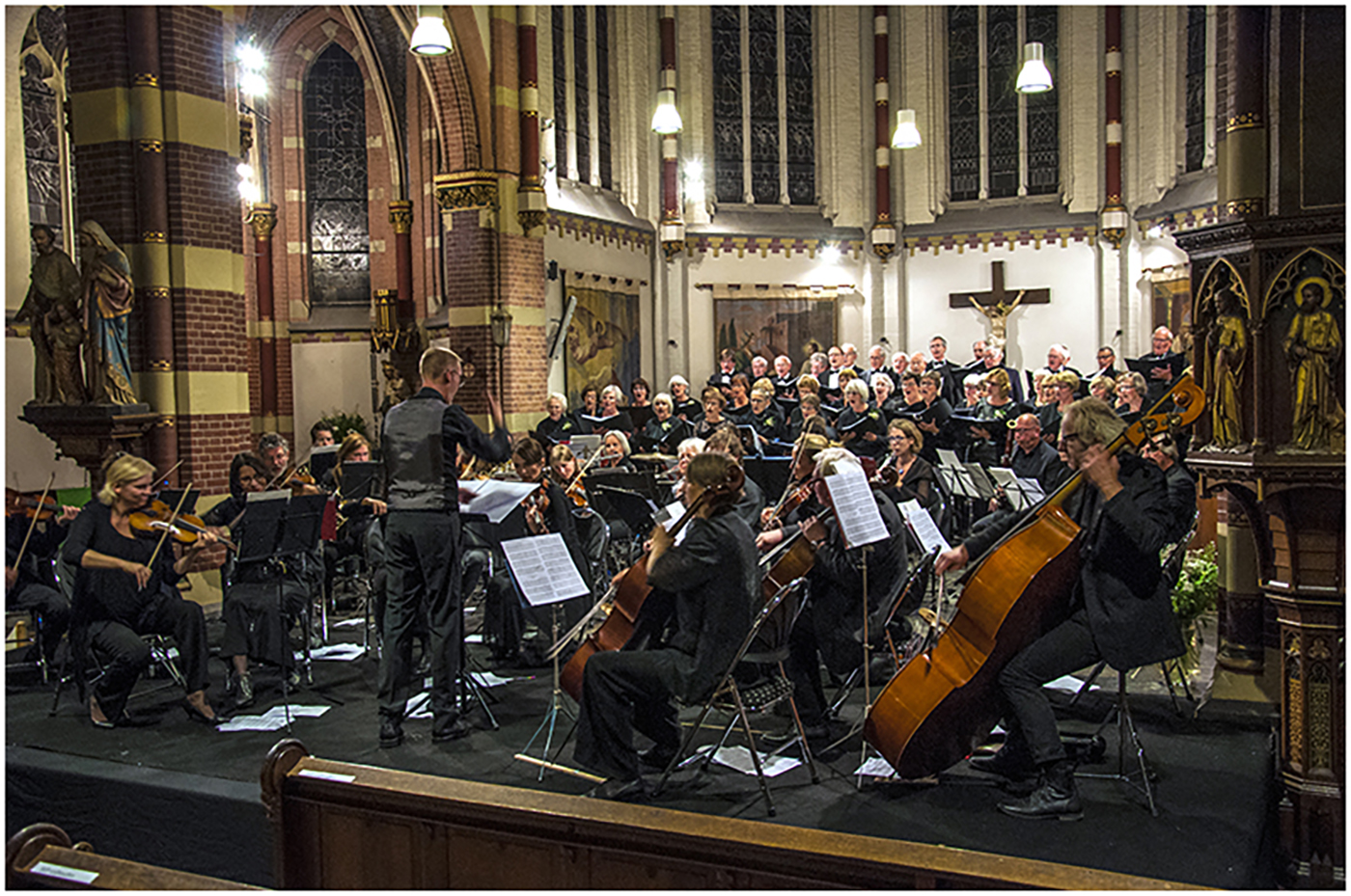 Concert AmbiCiuS 2015 Kerk Bavel Met Symphonisch Ensemble Breda, Dirigent Niels Loose Handel:
          Utrechter Te Deum enz. Mozart:....